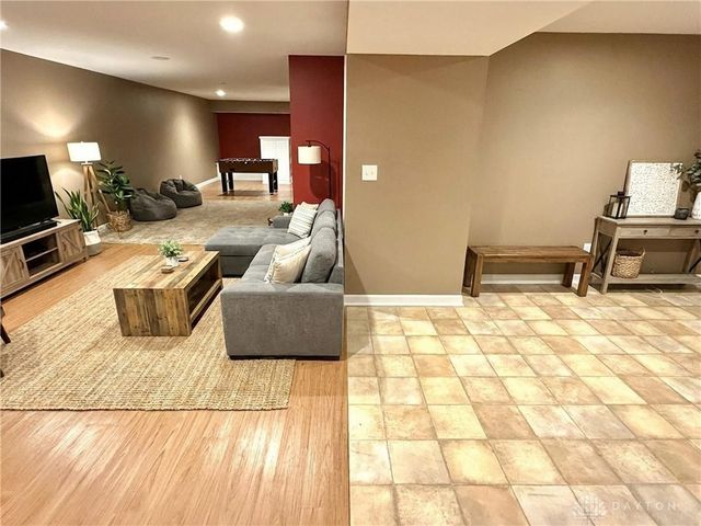 6189 Lesourdsville West Chester Road, Liberty Twp, OH 45011