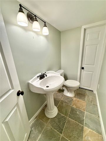 6189 Lesourdsville West Chester Road, Liberty Twp, OH 45011