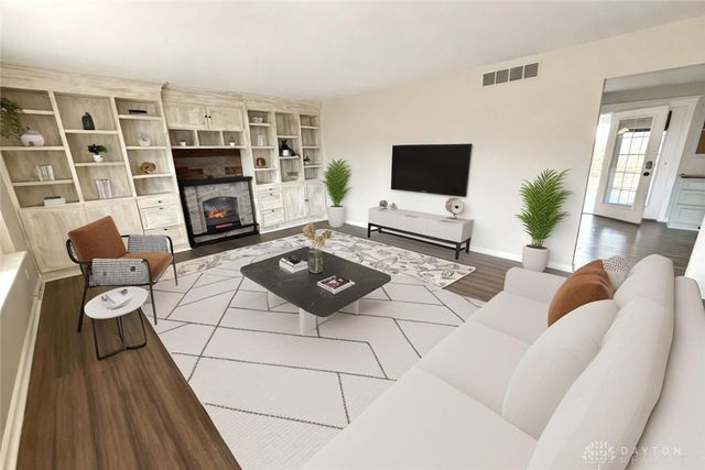 6189 Lesourdsville West Chester Road, Liberty Twp, OH 45011