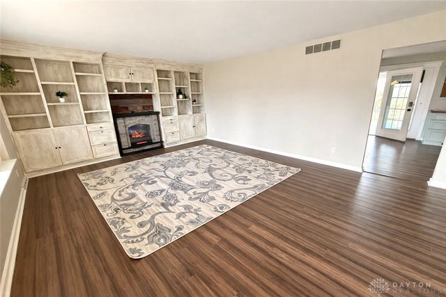 6189 Lesourdsville West Chester Road, Liberty Twp, OH 45011