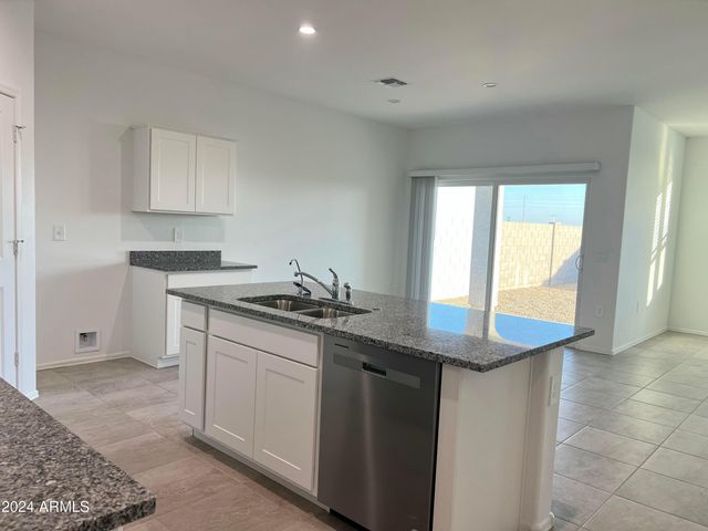 1575 E Lardner Drive, Casa Grande, AZ 85122