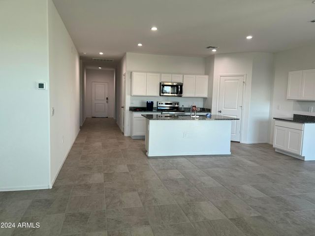 1575 E Lardner Drive, Casa Grande, AZ 85122