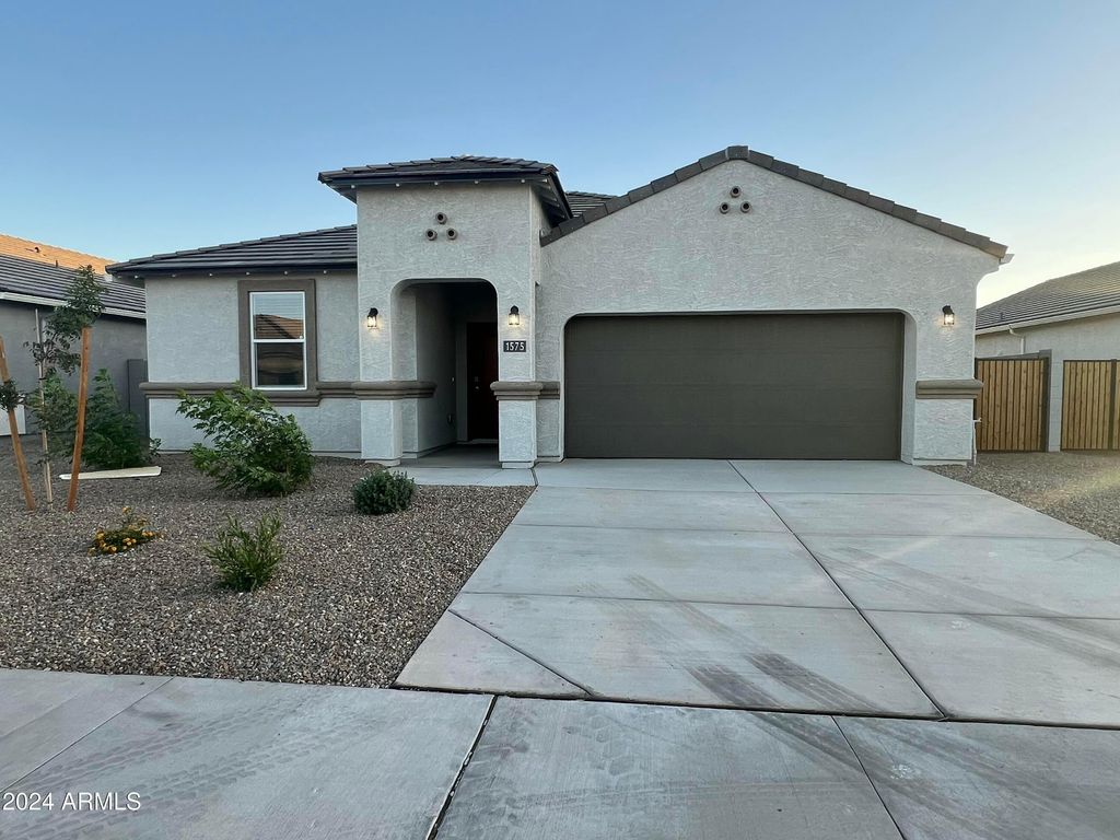 1575 E Lardner Drive, Casa Grande, AZ 85122