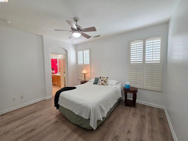 2607 Glow Rd, Riverbank, CA 95367