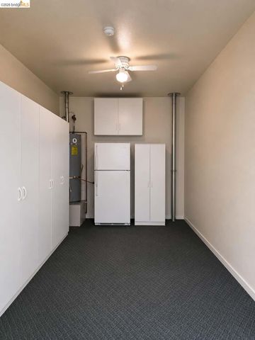 2607 Glow Rd, Riverbank, CA 95367