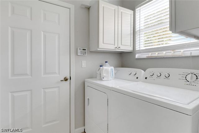6773 Southern Oak CT, Naples, FL 34109