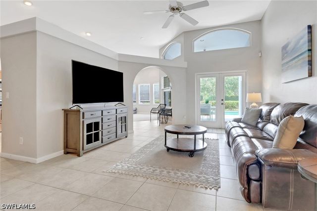 6773 Southern Oak CT, Naples, FL 34109