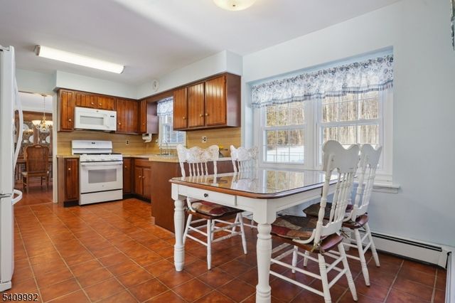 15 Fleming Court, Washington Twp., NJ 07853