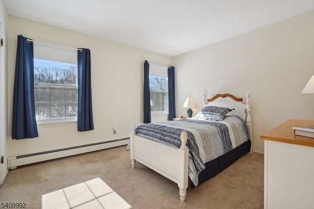 15 Fleming Court, Washington Twp., NJ 07853