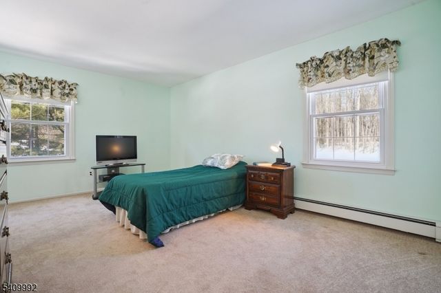 15 Fleming Court, Washington Twp., NJ 07853