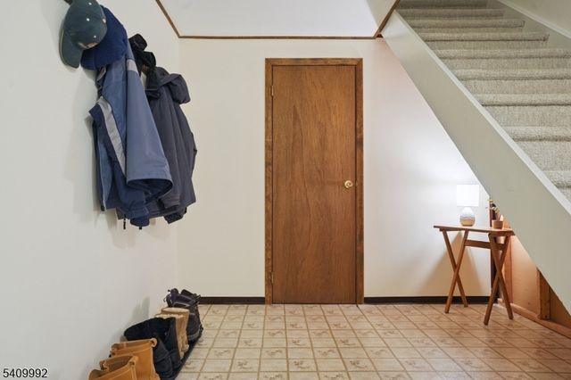 15 Fleming Court, Washington Twp., NJ 07853