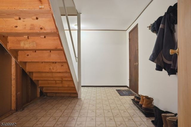 15 Fleming Court, Washington Twp., NJ 07853