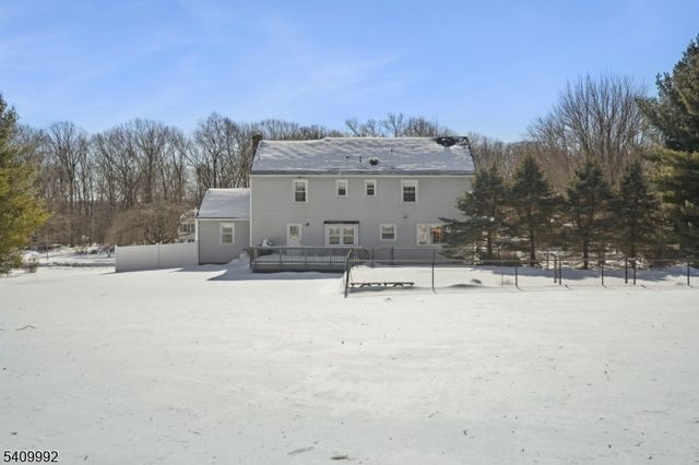 15 Fleming Court, Washington Twp., NJ 07853