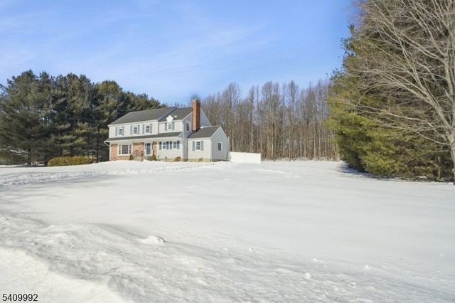 15 Fleming Court, Washington Twp., NJ 07853