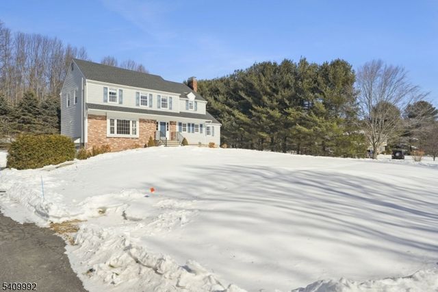 15 Fleming Court, Washington Twp., NJ 07853