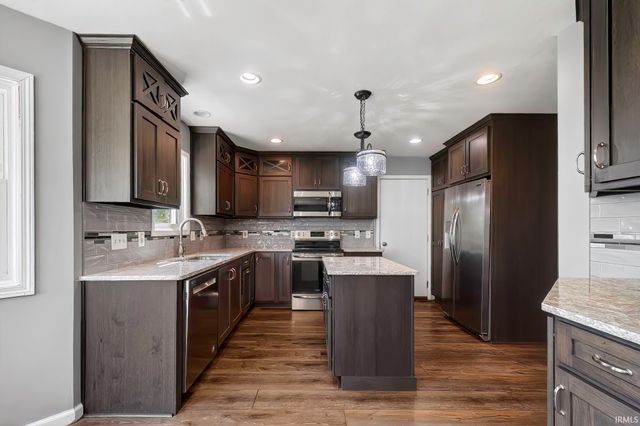 1003 Woodcreek Drive, Ossian, IN 46777