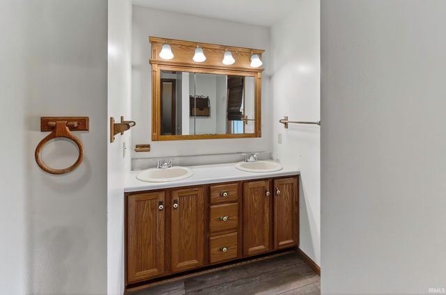 1003 Woodcreek Drive, Ossian, IN 46777