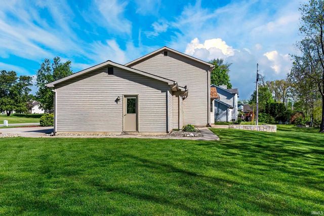 1003 Woodcreek Drive, Ossian, IN 46777