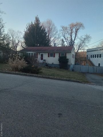 4 Duelk Avenue, Monroe, NY 10950