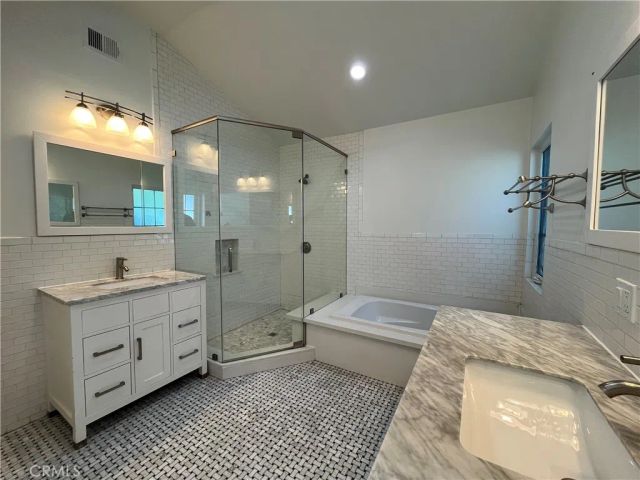 15483 Dickens Street, Sherman Oaks, CA 91403