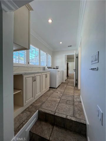 15483 Dickens Street, Sherman Oaks, CA 91403