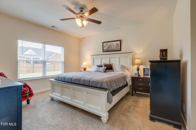 6854 Wildlife Circle, Piney Flats, TN 37686