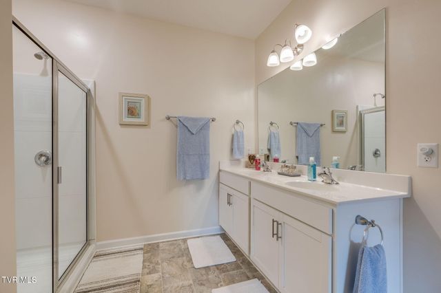 6854 Wildlife Circle, Piney Flats, TN 37686