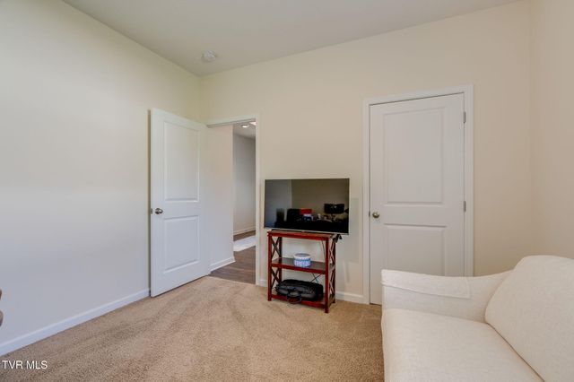 6854 Wildlife Circle, Piney Flats, TN 37686