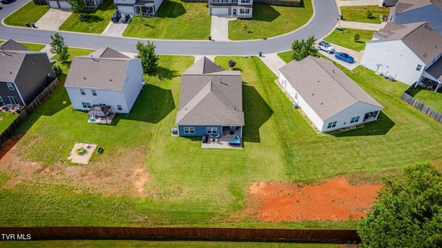6854 Wildlife Circle, Piney Flats, TN 37686