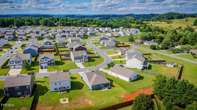 6854 Wildlife Circle, Piney Flats, TN 37686