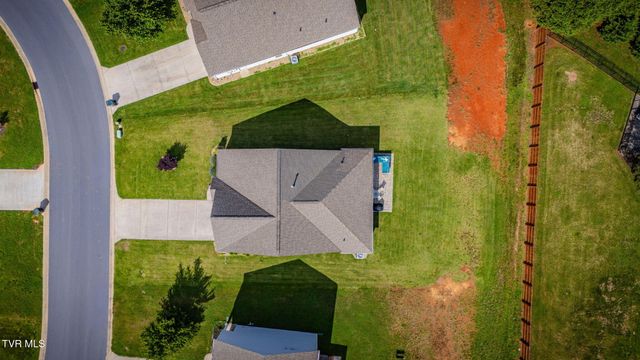 6854 Wildlife Circle, Piney Flats, TN 37686