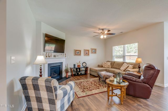 6854 Wildlife Circle, Piney Flats, TN 37686