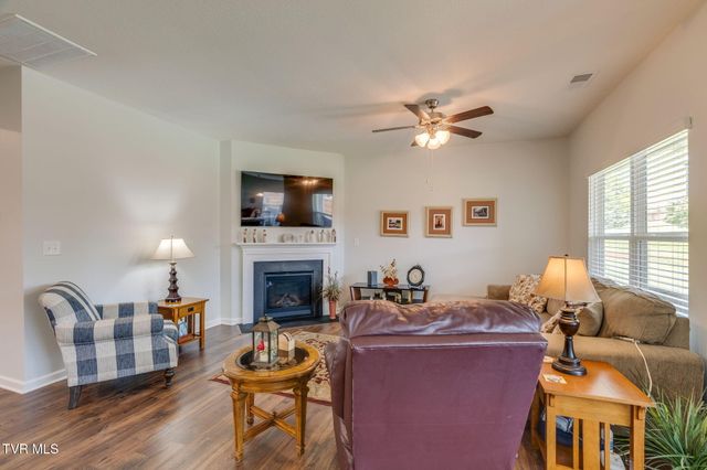 6854 Wildlife Circle, Piney Flats, TN 37686