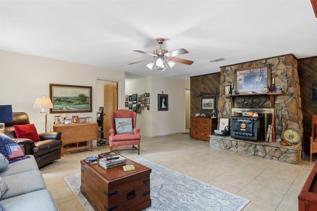 777 Wildwood Trail, Weatherford, TX 76085