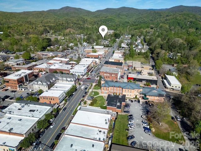 46 S Oaklawn Avenue, Brevard, NC 28712