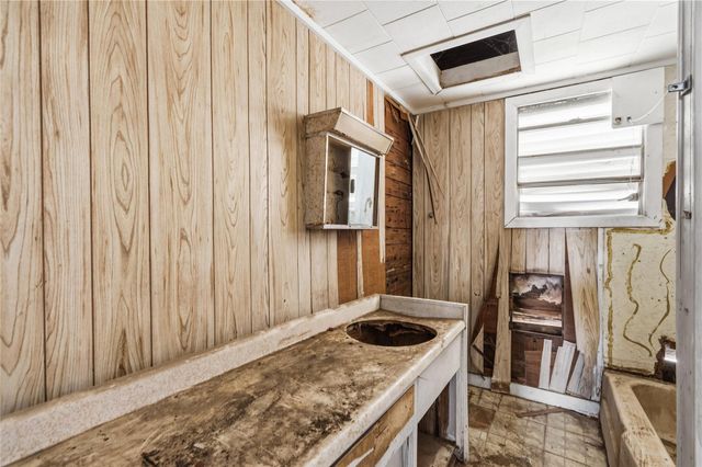 414 14th Street, Galveston, TX 77550