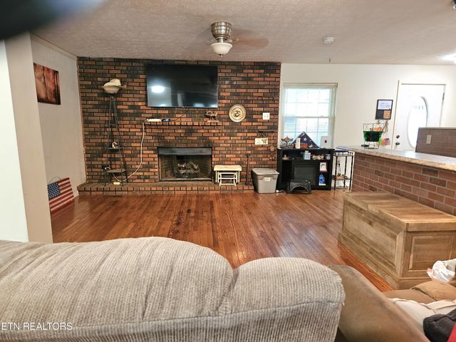200 Sweet Lane, Clinton, TN 37716