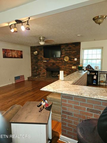 200 Sweet Lane, Clinton, TN 37716