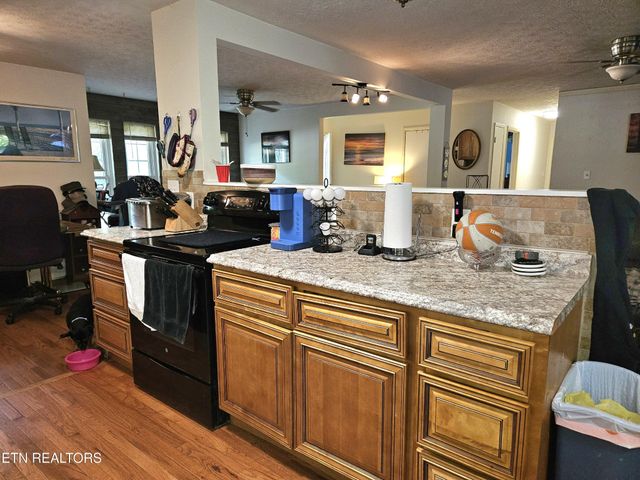 200 Sweet Lane, Clinton, TN 37716