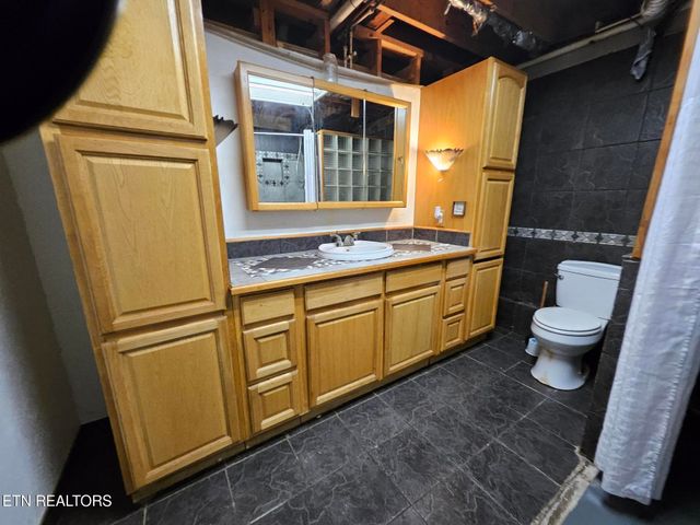 200 Sweet Lane, Clinton, TN 37716