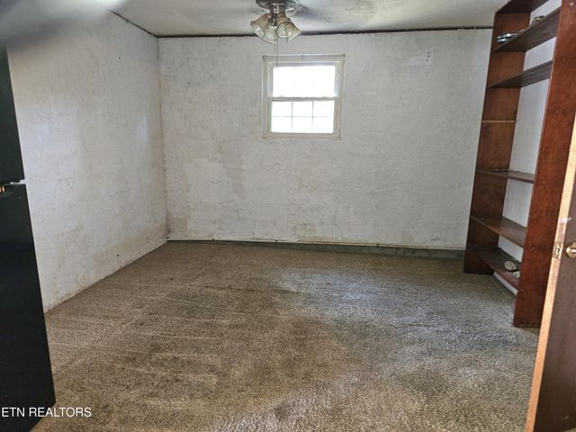 200 Sweet Lane, Clinton, TN 37716