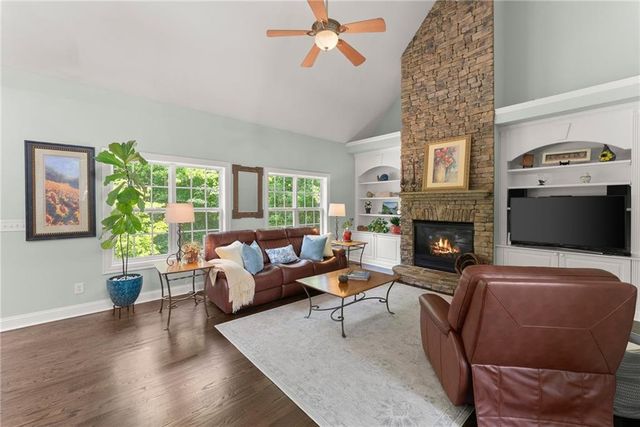 5620 Battle Ridge Drive, Flowery Branch, GA 30542
