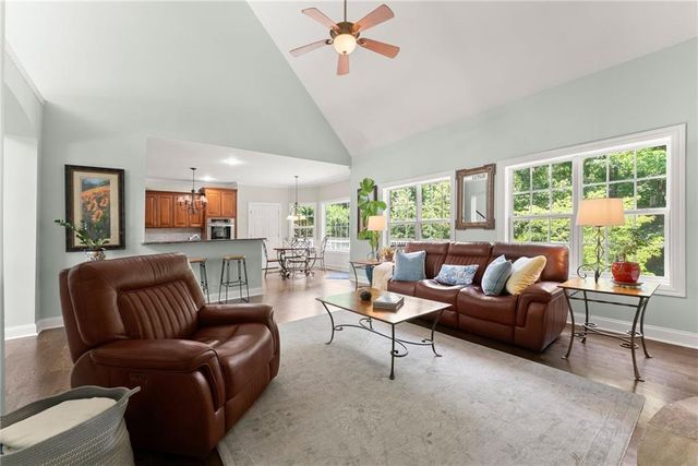 5620 Battle Ridge Drive, Flowery Branch, GA 30542