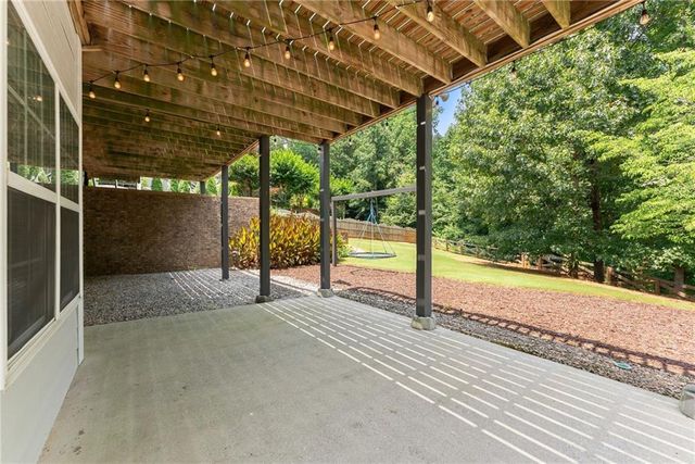 5620 Battle Ridge Drive, Flowery Branch, GA 30542