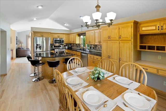 25647 Gustavus Court, Wyoming, MN 55092
