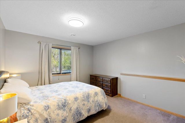 25647 Gustavus Court, Wyoming, MN 55092