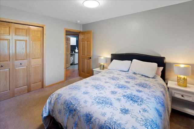 25647 Gustavus Court, Wyoming, MN 55092