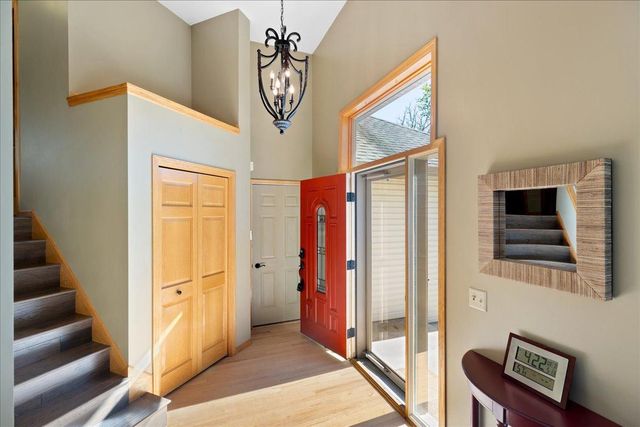25647 Gustavus Court, Wyoming, MN 55092