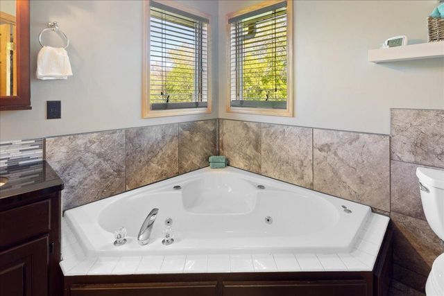 25647 Gustavus Court, Wyoming, MN 55092