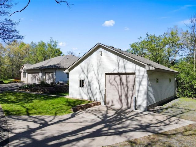 25647 Gustavus Court, Wyoming, MN 55092